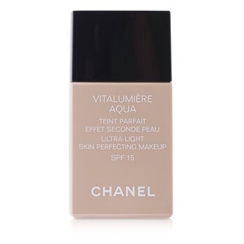 Chanel Lehký zkrášlující makeup s hydratačním účinkem - č. 20 Beige