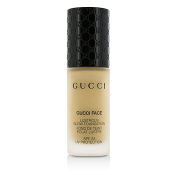 Gucci Lustrous zářivý make-up SPF 25 - #050 (Light)